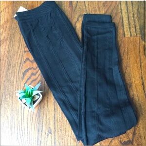 NWOT Knit Fleece style leggings